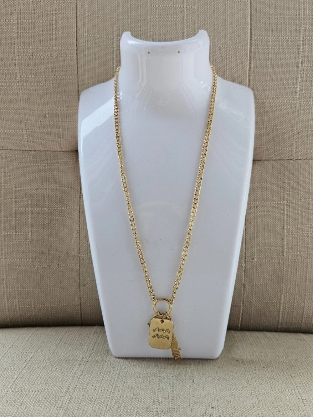 Aquarius Pendant Necklace Gold Tone Fashion Jewelry Charms Necklace - Picture 2 of 10